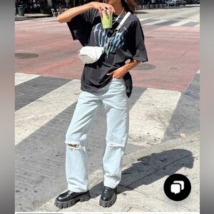 Princess Polly light wash blue jeans. Size US 2!